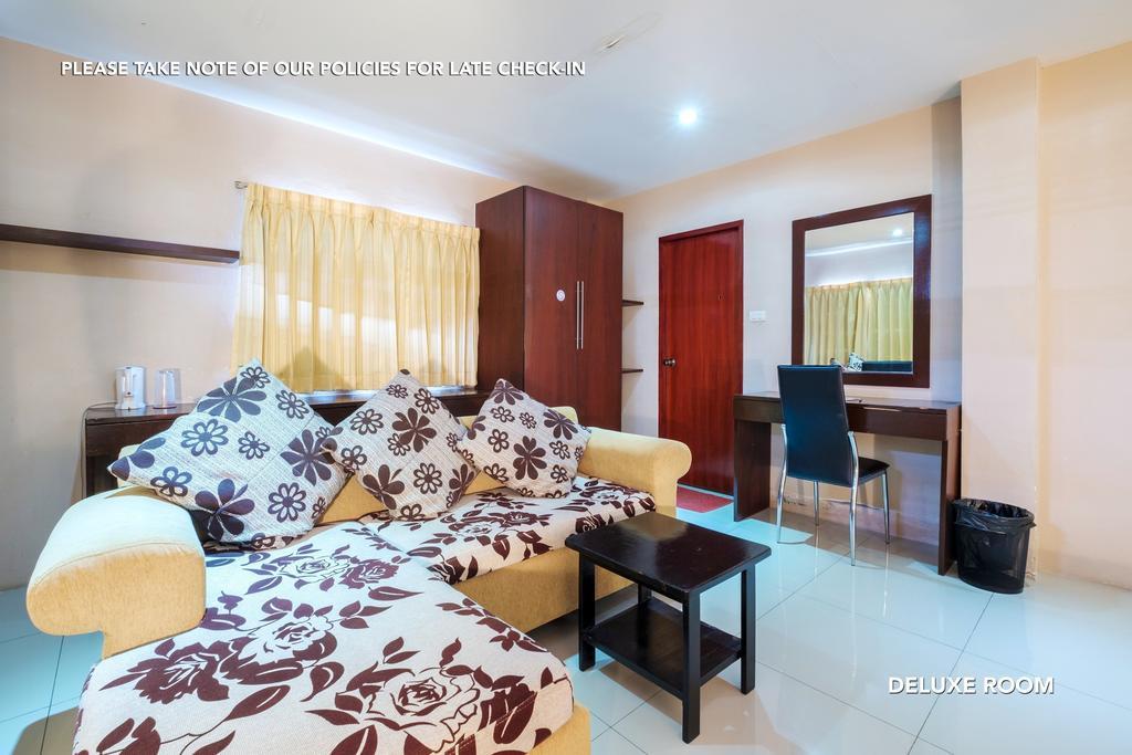 Zen Rooms Lk Metro Pattaya Exterior foto